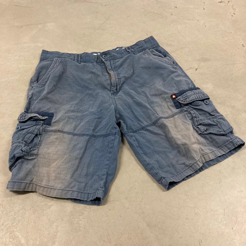 Y2K faded airwalk cargo shorts 34